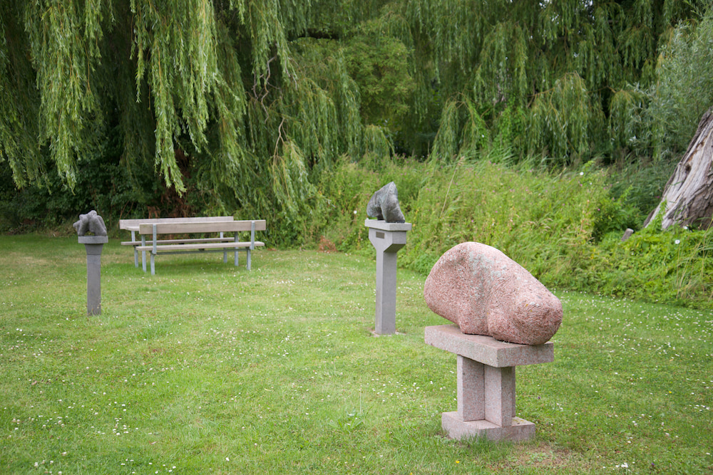 Bastemosen med Erik Varming sculpturer